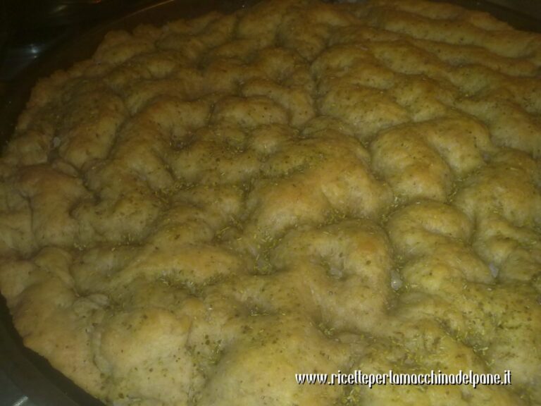 Focaccia integrale con la macchina del pane