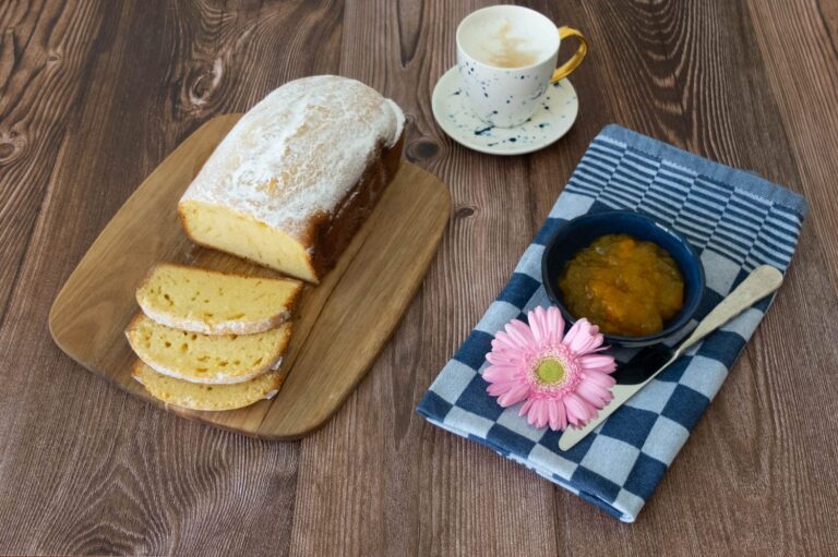 Torta Plumcake allo yogurt nella macchina del pane