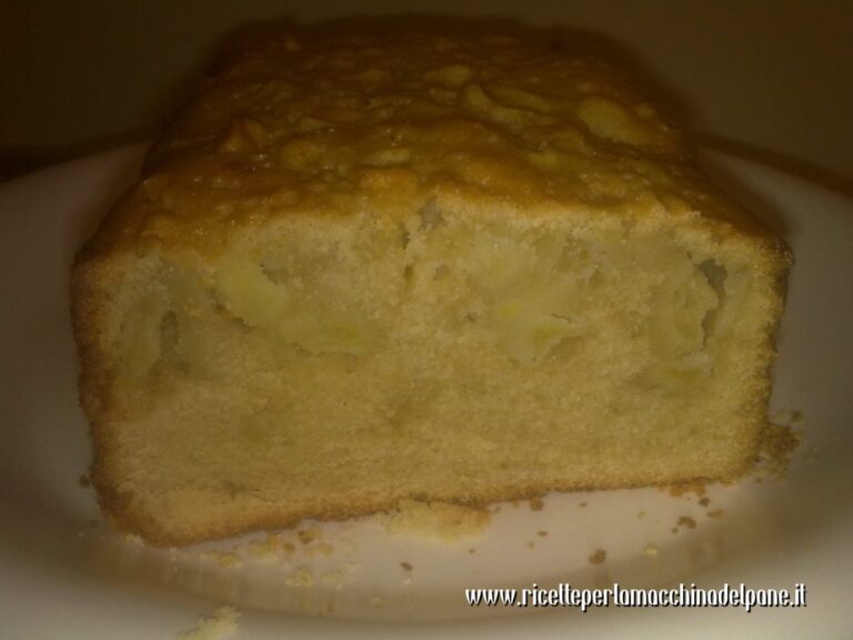 Torta plumcake alle mele e yogurt