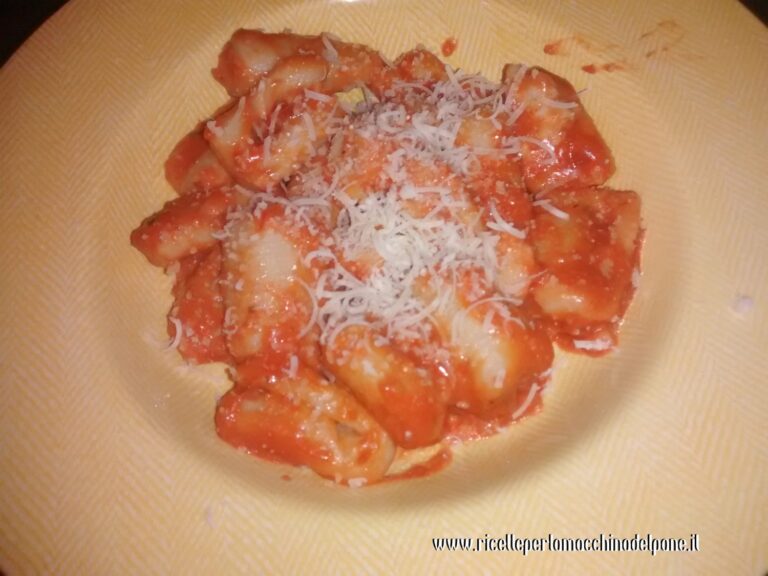 Gnocchi di pane raffermo con la macchina del pane