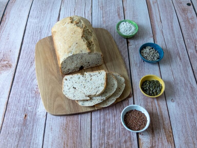 Pane con farina integrale e semi